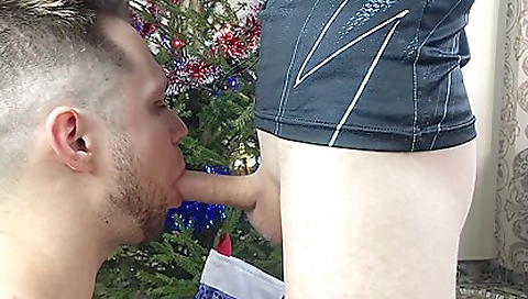 Amateur brunette with round ass and asshole face fucked