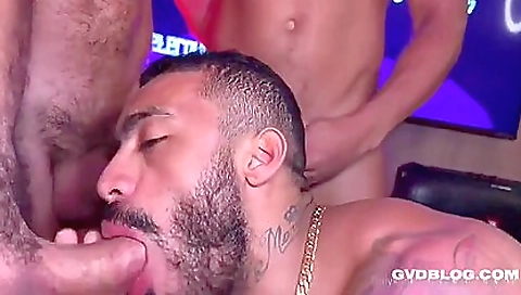 Bareback group sex with a tattooed girl and her friends