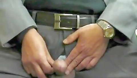Amateurs japanese man takes a dick to the mouth and shows his sexiness