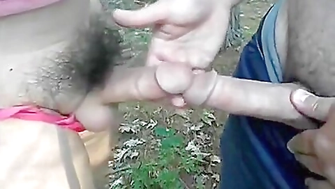 Amateur teen with sexy body and handsjob gets cumshot