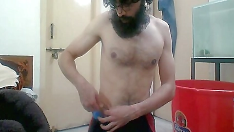 Hot cum shot after a nice blowjob for this hot guy!