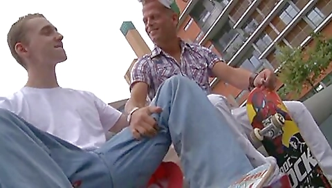 Blonde skater faces his big black dick on the roof