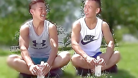 Japanese girl riding on a dick in the park in amateur