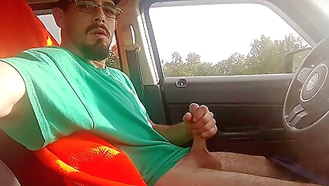 Hot amateur car masturbation with no lube in the backseat