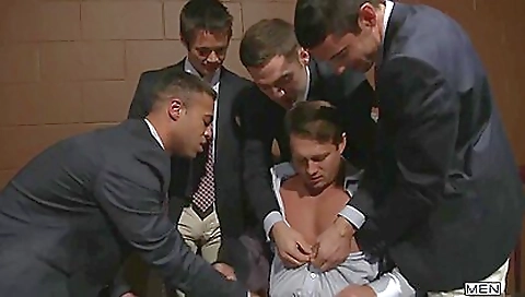 Brunette babe gives a sexy face in this hot group sex video
